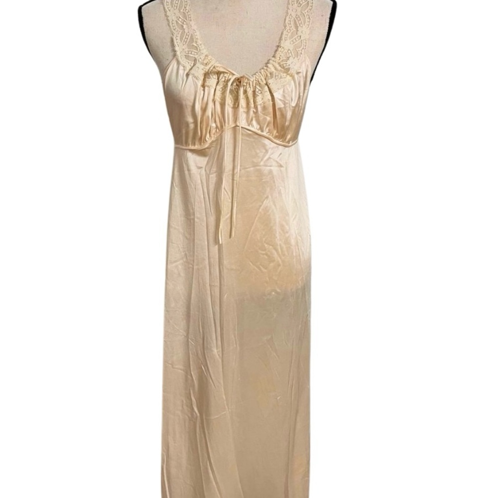 Luxurious Cream Lace Nightgown, Vintage 80’s, JC Pennies